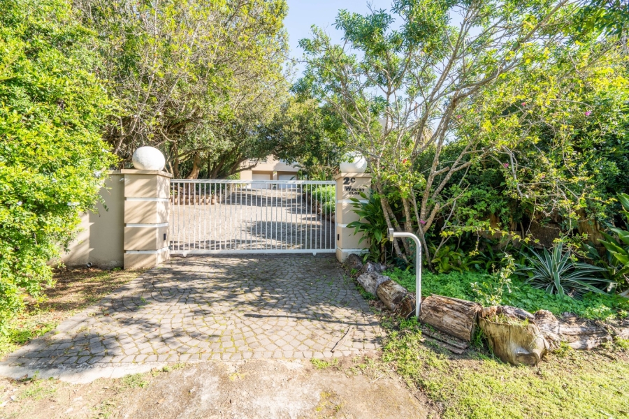 6 Bedroom Property for Sale in West Bank Eastern Cape